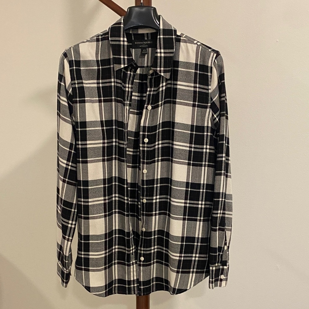 NWOT Women’s Banana Republic Black and Whit Flannel Shirt Sz XS